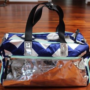 Lululemon yoga on th run duffel SEAWHEEZE tote bag